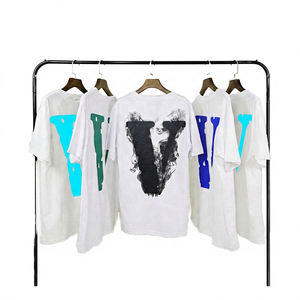 T-shirt blanc surdimensionné pour homme avec imprimé lettre V colorée au dos, manches courtes, col rond, 100% coton jersey respirant - Product Image 4