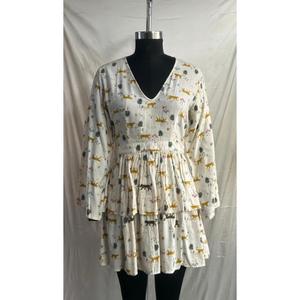 Elegante Vestido Mini Floral para Mujer, Vestido Mini Estampado Floral Moderno y Ligero para un Look Hermoso - Product Image 1