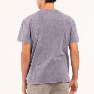 เสื้อยืดคอตตอนแท้ 100% ทรงสตรีทแวร์ ซักย้อมแบบแอซิดวอช น้ำหนักมาก (220 กรัม) คอกลม ย้อมสีพื้น ระบายอากาศได้ดี เป็นมิตรต่อสิ่งแวดล้อม คุณภาพพรีเมียม - Product Image 4