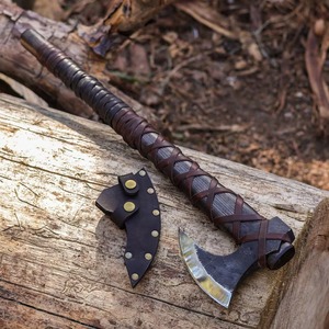 Hache Tomahawk forgée à la main avec fourreau en cuir, manche en bois, lame en acier forgé, hache de survie - Product Image 4