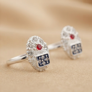 DIVYORO CLASSIC STONE-SET <b>TOE</b> <b>RING</b> - Product Image 3