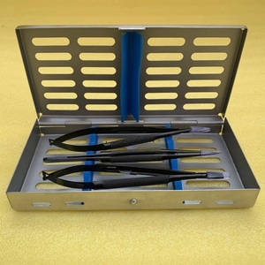 Porte-aiguilles, ciseaux et pinces Castroviejo 3TC noirs 18 cm – Kit d'instruments de microchirurgie dentaire Tegra CE - Product Image 1