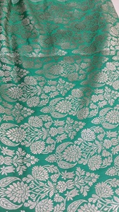 Leuchtender Banarasi Seiden-Brokat Jacquard-gewebter Blumen-Zari Designerstoff für Traditionelle Ethnische Kleidung Sari und Dupatta - Product Image 2