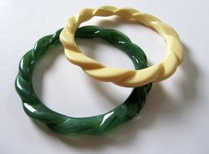 Brazalete de Resina Hecho a Mano, Moderno y Elegante, para Chicas y Mujeres, Regalos de Buena Calidad con el Mejor Acabado - Product Image 3