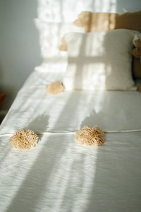 Manta Clásica Marroquí Hecha a Mano, Tejida Suave, 100% Algodón, Cómoda Decoración de Cama para Invierno - Product Image 3