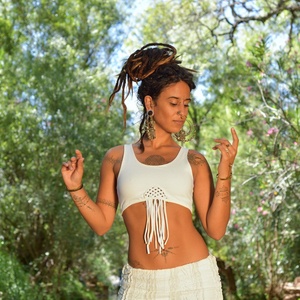 Haut de bikini bohème artisanal avec bande tressée et détail mandala en laiton – Tenue de festival élégante pour femme - Product Image 1