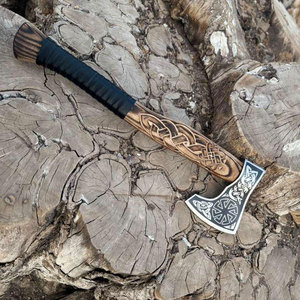 ขวานไวกิ้งเกรดอุตสาหกรรมแบบดั้งเดิม แรงบันดาลใจจากวัฒนธรรมนอร์ส พร้อมใบมีดเหล็กกล้าคาร์บอนและด้ามไม้ทำมือ - Product Image 2