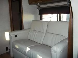 Autocaravana Tiffin Motorhomes Wayfarer 24 T-W usada del 2020, lista <span class=keywords><strong>para</strong></span> <span class=keywords><strong>vender</strong></span> - Product Image 6