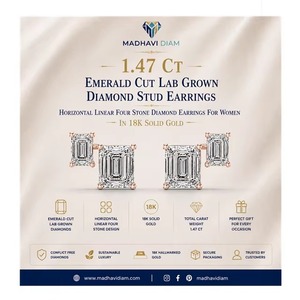 Élégantes boucles d'oreilles à quatre pierres en diamant de laboratoire taille émeraude de 1,47 carat pour femmes en or 18 carats - Product Image 4