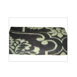 Manta de Lana Merino Virgen de Calidad de Exportación, Manta Suave y Lujosa para el Hogar, Dormitorios, Hoteles y Habitaciones Disponible para la Venta - Product Image 1