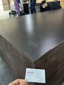 ไม้อัดกันลื่นลายหกเหลี่ยมสีดำขนาด 18 มม. จากเวียดนาม สำหรับปูพื้นรถยนต์ รถบรรทุก รถตู้ - Product Image 6