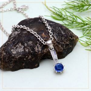 Colgante de Plata de Ley 925 con Piedra Preciosa de Cianita, Joyería de Moda Hecha a Mano, Certificado IGI, Diseño Único, Elegante y Delicado, Regalo para Mujer - Product Image 1