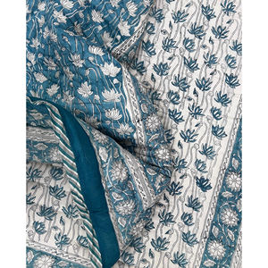 Couette double réversible en coton 100% imprimée à la main, bleu clair, style vintage, écologique, avec motif floral pour la maison - Product Image 1