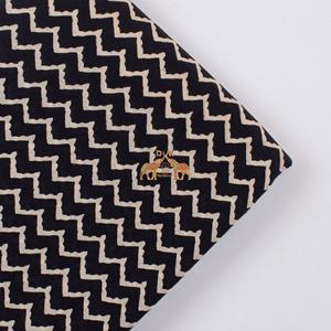 Tissu imprimé à la main en zigzag, tissu en coton noir léger, imprimé, doux, pour femmes - Product Image 1
