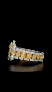 Reloj Árabe de Lujo Bicolor con Incrustaciones de Diamantes VVS Moissanite para Hombre, Reloj Personalizado con Esfera Árabe Chapada en Oro - Product Image 4