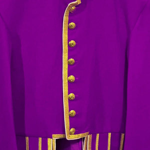 Chaqueta Escocesa de Doble Capa Morada con Ribete de Trenza Dorada, Mezcla de Lana 100%, Banda de Piqué, Traje Highland Hecho a Medida - Product Image 5