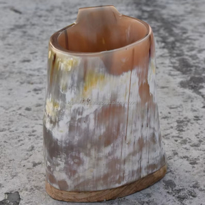 Taza Ecológica para Beber Cerveza o Vino, Hecha de Cuerno de Búfalo con Superficie Pulida, Diseño Moderno, Apta para Lavavajillas, Personalizable - Product Image 1