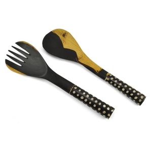 Juego de 2 Servidores de Ensalada de Cuerno Negro HANDICRAFT HUB con Cabezas de Cuchara Redondas y Dentadas, Ecológicos y Aptos para Lavavajillas - Product Image 4