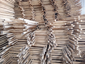 Échelle en bambou naturel sur mesure, style rustique, échelle décorative pour hôtels, resorts, maisons et espaces commerciaux - Product Image 3
