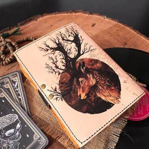Diario Ecológico Hecho a Mano de Cuero Genuino, Diario con Estampado, Cuaderno de Cuero en Blanco para Artistas, Escritores y Viajeros - Product Image 4