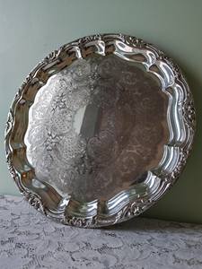 Assiette de présentation en acrylique transparent avec bordure métallique, décoration de table moderne pour réception de mariage - Product Image 2