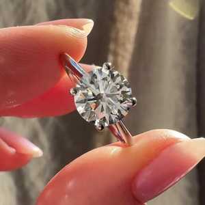 แหวนเพชร 2 กะรัต VS แหวนเพชรเพาะเลี้ยงในห้องปฏิบัติการ ทองคำแท้ 14K 18K แหวนหมั้นเพชรเม็ดเดี่ยว ผู้ผลิตขายส่งราคาโรงงาน รับรองโดย IGI - Product Image 3