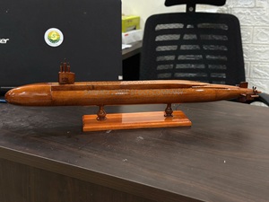 Modelos de submarinos de madera premium a escala OHIO/USS VIRGINIA/LOS ANGELES, artesanía en madera, modelo duradero para decorar la mesa, de Vietnam. - Product Image 2
