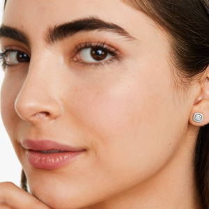 Boucles d'oreilles clous en argent sterling 925 de qualité supérieure avec diamant Moissanite, taille ronde brillante, éclat intemporel, bijoux fins élégants, cadeau pour elle - Product Image 4