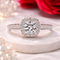 Nouvelle bague de fiançailles de luxe haut de gamme en argent sterling plaqué or, ornée de diamants synthétiques cultivés en laboratoire, best-seller