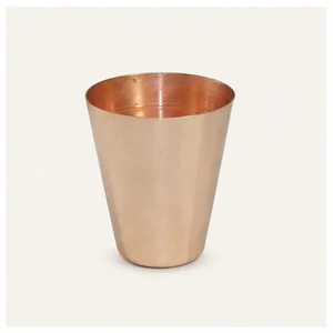 Verre à eau incurvé en cuivre pur, finition naturelle, tasse à boire artisanale, vaisselle ayurvédique indienne, grande capacité, vente en gros - Product Image 2