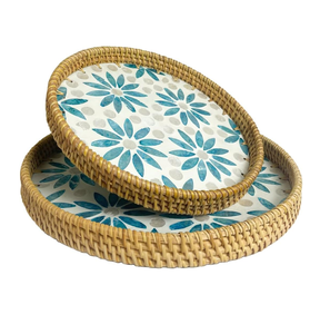 Plateau de service en nacre, dessous-de-plat rond à motif floral, plateau moderne en rotin et nacre à prix avantageux - Product Image 1