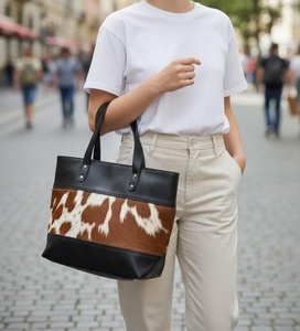 Bolso de Mano de Cuero Genuino Elegante y de Alta Gama para Mujer - Precio Bajo, Alta Calidad, Sostenible, Impermeable y Antirrobo - Product Image 3