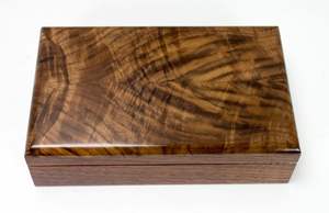 Caja de madera hecha a mano para almacenamiento y organización en el hogar - Product Image 2