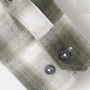 Chemise en flanelle douce, confortable et chaude avec un design classique à boutons et des manches longues, vêtement décontracté pour hommes, utilisation en extérieur - Product Image 5