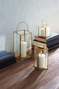 Décoration d'intérieur et d'extérieur : Bougeoirs personnalisés en métal et verre dorés, style farmhouse, pour sol et suspension, pour la décoration - Product Image 3