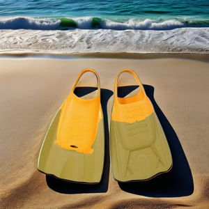 Ailerons de surf en caoutchouc à lame courte avec logo personnalisé, palmes de bodyboard professionnelles pour adultes, équipement de plongée à talon ouvert OEM ODM - Product Image 2