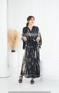 Bata Larga de Algodón para Mujer con Estampado Tie-Dye, Cuello en V, Manga Larga, Estilo Kimono Casual de Verano, Cierre con Cordón, Tejido Suave - Product Image 3