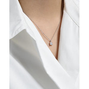 Pendentif Charme Solitaire Tendance en Zircon Cubique Taille Princesse 1,00 CT pour Femme, en Argent Sterling 925, Cadeau de Luxe de Haute Qualité - Product Image 3