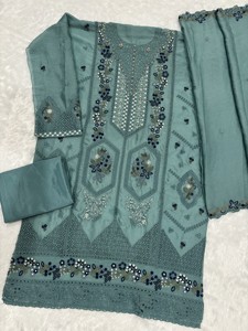 Dhwaja Export - Ensemble semi-couture en mousseline de soie avec broderies et sequins, style moderne pour mariages et occasions festives - Product Image 6