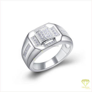 Bague de luxe en argent 925 avec diamant de laboratoire et motif moderne pour la vente en gros de bijoux - Product Image 4