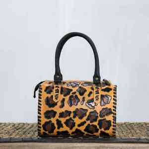 Bolso de Hombro de Cuero Genuino 100% con Estampado de Leopardo, Hecho a Mano, de Primera Calidad y Alta Gama para Mujer - Product Image 1