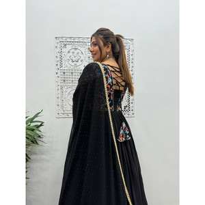 Robe de soirée XL Anarkali avec Dupatta Pent Style pour un look élégant - Product Image 5