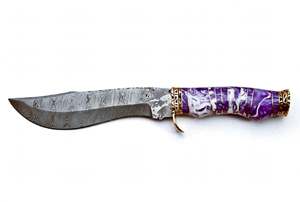 Couteau utilitaire d'extérieur artisanal en acier Damas avec manche en résine nacrée violette et garde-poignets en laiton - Product Image 3