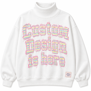 เสื้อสเวตเชิ้ตคอเต่าทรงโอเวอร์ไซส์แบบยูนิเซ็กซ์ แต่งขอบด้วยตัวอักษรปัก  ไหล่ตก แขนยาว ป้ายยี่ห้อสั่งทำได้ - Product Image 1