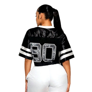 Camiseta Deportiva Corta de Malla Transpirable Negra para Mujer, Estilo Fútbol Americano, con Estampado de Número, Manga Corta, para Deporte y Uso Urbano - Product Image 5