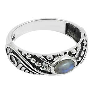 Anillo clásico hecho a mano de plata maciza 925, joyería para mujeres y hombres, anillo estilo boho con piedra lunar arcoíris de plata de ley 925. - Product Image 1