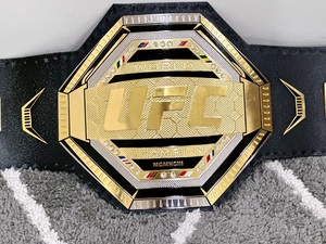 เข็มขัดแชมป์ UFC ชุบทอง หนังแท้ น้ำหนักเบา MMA สำหรับทุกเพศ อุปกรณ์ศิลปะการต่อสู้ที่ทนทาน 1 ชิ้น - Product Image 2