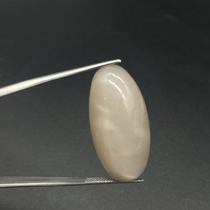 HAYAAT GEMS - Piedra Lunar Natural Cabujón Ovalado Largo, Color Blanco Lechoso, 30x15x9.4mm, 32.95 Quilates, para Colgante, Anillo, Fabricación de Joyas - Product Image 2
