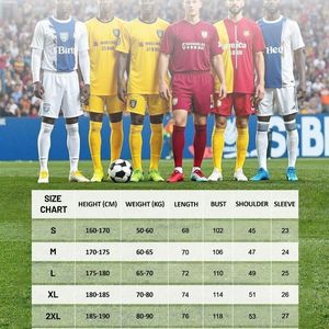 Maillot de football court personnalisé OEM/ODM, design sur mesure, imprimé par sublimation, respirant, séchage rapide, 100 % polyester, personnalisable - Product Image 5