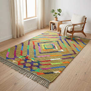 Tapis d'intérieur en jute tissé à la main, inspiré du kilim tribal coloré, pour salon bohème, intérieurs éclectiques et créatifs - Product Image 1
